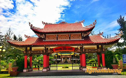 Lăng Mộ Cụ Nguyễn Đình Chiểu - Bến Tre
