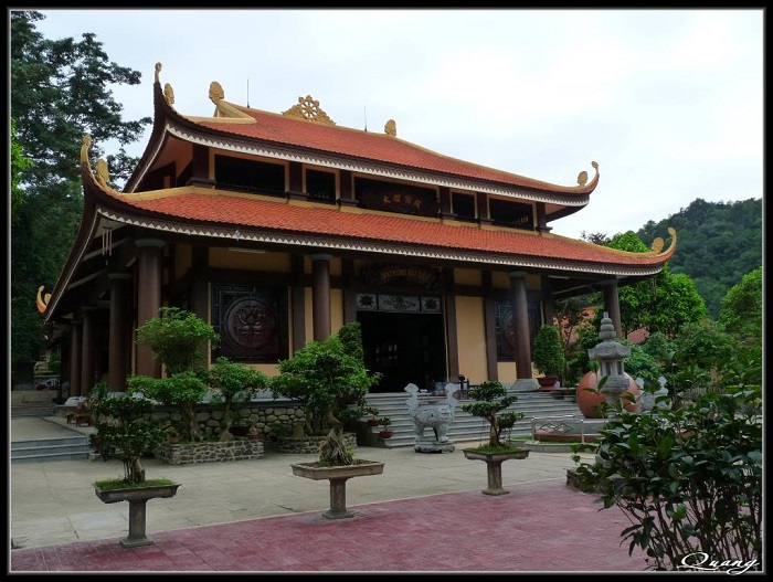 Ý nghĩa và tầm quan trọng của các loại ngói lợp chùa trong văn hóa người Việt